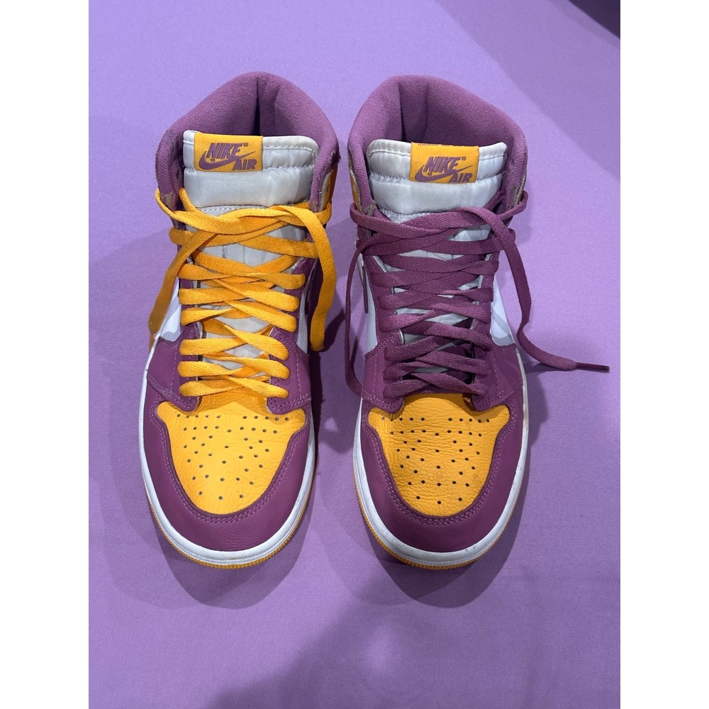 Nike Air Jordan 1 Retro High OG Brotherhood Gold Bordeaux 555088-706 Mens 7.5